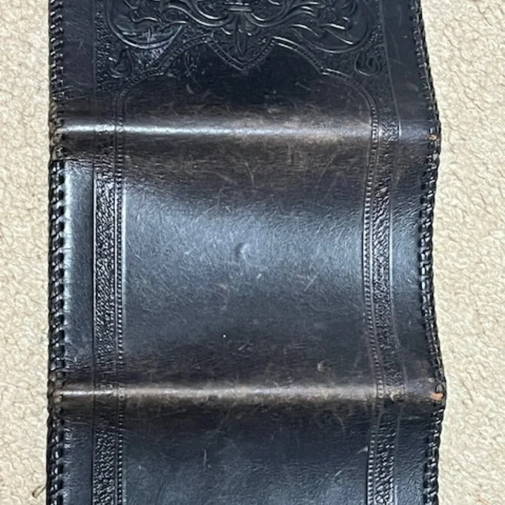 VTG Black Leather Trifold Tooled Stitched Wallet